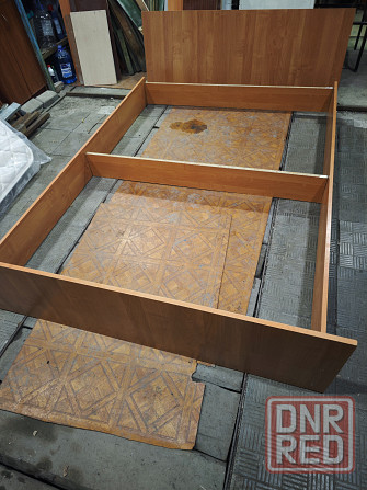 Продам кровать б/у с матрасом Макеевка - изображение 2