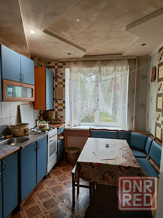 продается 2 комн. кв. Металлургов д. 10 Харцызск - изображение 1