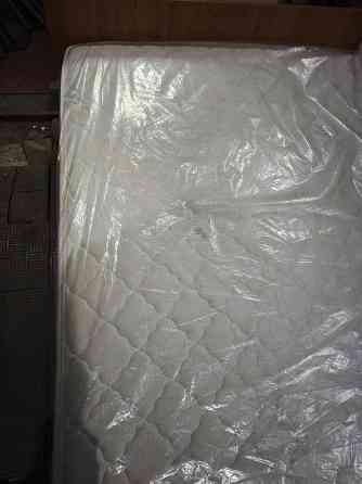 Кровать б/у с матрасом Макеевка