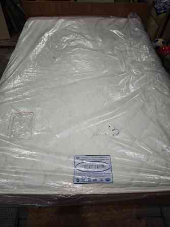 Кровать б/у с матрасом Макеевка