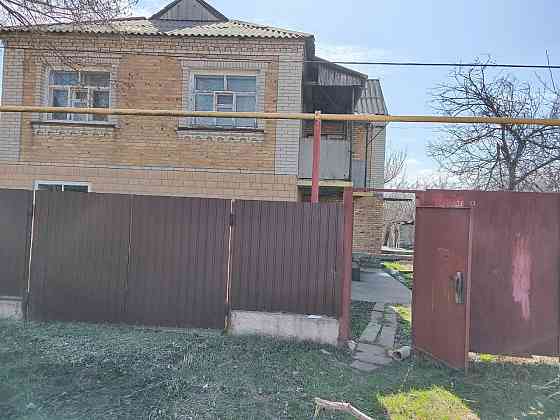 Продается 2 этажный газифицированный дом на трубной стороне Харцызск