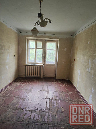 продам 2 комн. кв. на Трубной стороне Харцызск - изображение 1