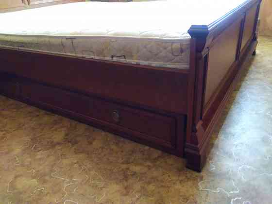 Продается кровать двухспальная Донецк