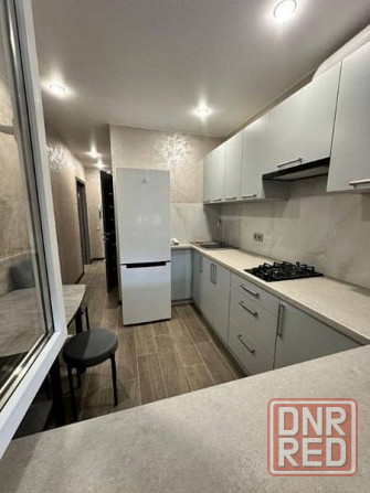 Сдаётся однокомнатная квартира в Ворошиловском районе, бульвар Пушкина. Донецк - изображение 2