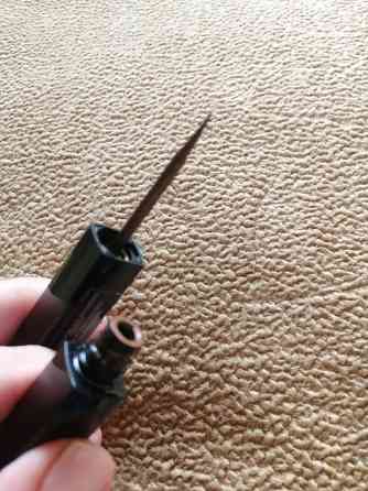 Лайнер Chanel, карандаш Mac, тени Cle de peau, Румяна Yves Rocher Донецк