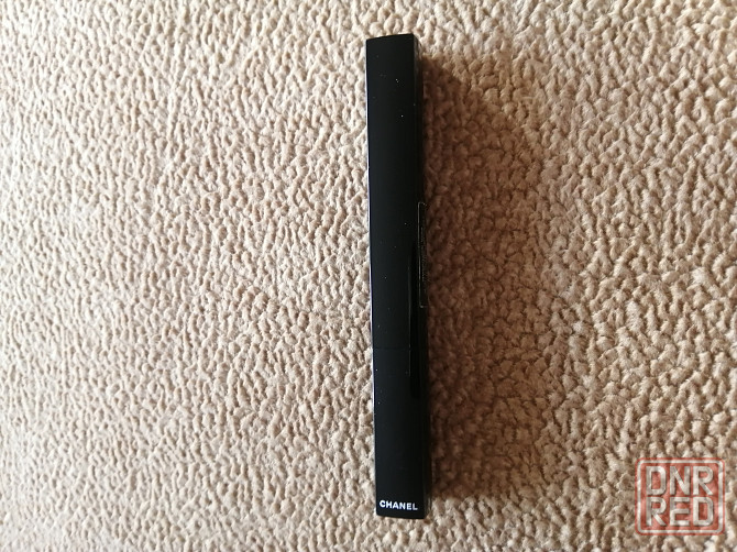 Лайнер Chanel, карандаш Mac, тени Cle de peau, Румяна Yves Rocher Донецк - изображение 2