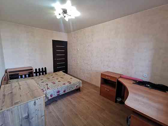 Сдается трехкомнатная квартира, с балкoном на длительный срок в центре Донецка Донецк