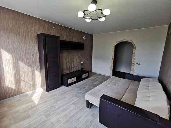 Сдается трехкомнатная квартира, с балкoном на длительный срок в центре Донецка Донецк