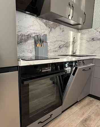 однокомнатная квартира ул.университетская(тц донецк сити) Донецк