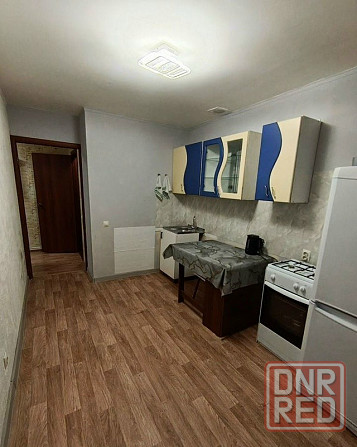 Сдаю однокомнатную квартиру 35 м² 4 этаж . город Донецк, Пролетарский район ориентир Щетинина Донецк - изображение 2