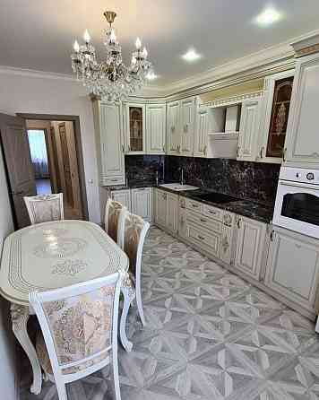 Сдается очень светлая и уютная двухкомнатная квартира в Калининском районе Донецка по адресу: улица Донецк