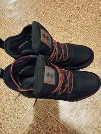 Кроссовки зимние Донецк