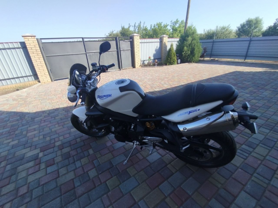 Продам Triumph street triple 675 куб Старобешево
