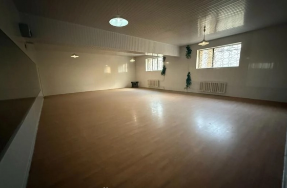 Предлагается к продаже студия танца Донецк