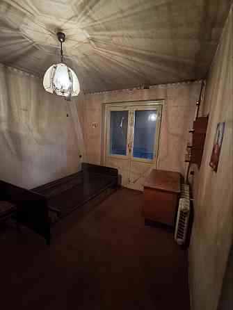 Продам 3-х комнатную квартиру под ремонт Донецк