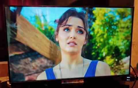 4K UHD SAMSUNG UE43UA8000RU( Россия) блютуз,вай- фай,как новый,не дорого Донецк