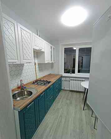 Калининский район, возле ресторана Ёмоё Донецк