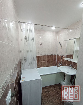 Калининский район, возле ресторана Ёмоё Донецк - изображение 1