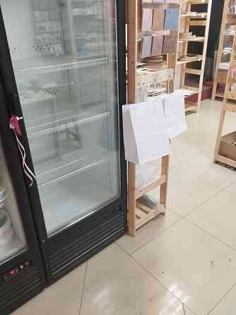 Продается торговый холодильник Донецк