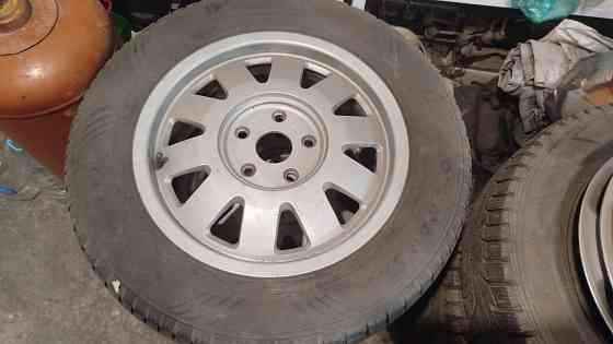 Продам резину с дисками Макеевка