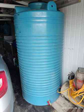 Продам емкость для воды 1 м3 Донецк