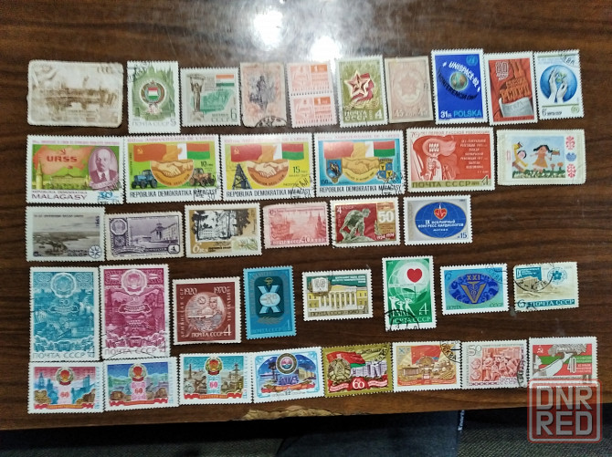 Марки почтовые. Макеевка - изображение 1