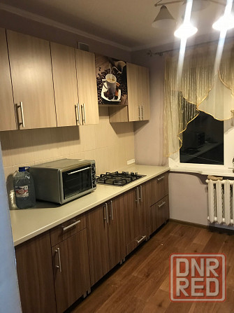 Продам 3ком крупногабаритная Текстильщик с ремонтом сш92 с мебелью и техникой ,комната гардеробная Донецк - изображение 9