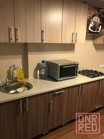 Продам 3ком крупногабаритная Текстильщик с ремонтом сш92 с мебелью и техникой ,комната гардеробная Донецк - изображение 6