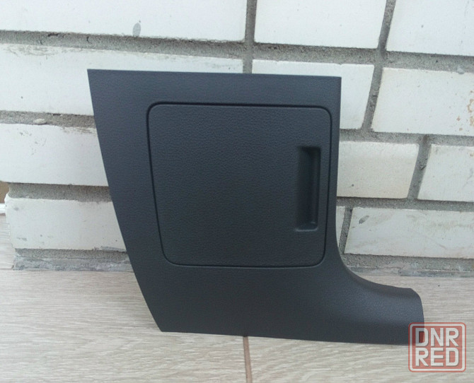 Накладка на порог от VW Polo hatchback (5-го поколения) Донецк - изображение 1