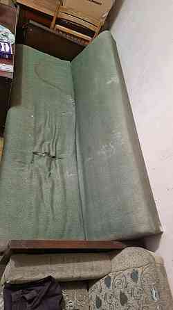 Отдам бесплатно диван старый Макеевка