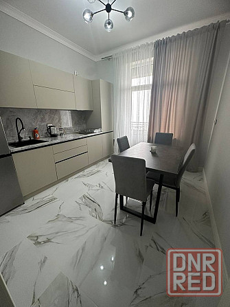 Сдаю 2-х комнатную квартиру в Ворошиловском р-не, Университетская улица Донецк - изображение 1