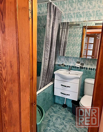 Сдаётся двухкомнатная квартира в Ворошиловском районе по улице Генерала Антонова (Крытый рынок). Донецк - изображение 4