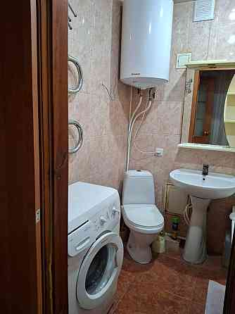 Сдам 1-но комнатную квартиру 9/9 ул. Куйбышева , Топаз. Вода по графику. Всё необходимое есть. Донецк