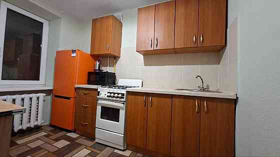 Сдам 1-но комнатную квартиру 9/9 ул. Куйбышева , Топаз. Вода по графику. Всё необходимое есть. Донецк