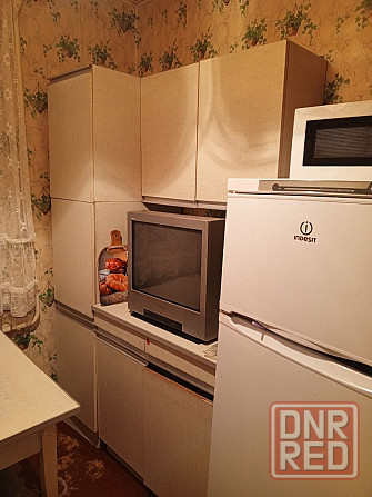 Сдам 1-но комнатную на площади Будённого, ул. Октября. Всё есть. Вода по графику. Донецк - изображение 1