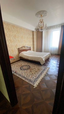 Сдам 3-комн. квартиру (ул. Куйбышева) 100 м² Донецк