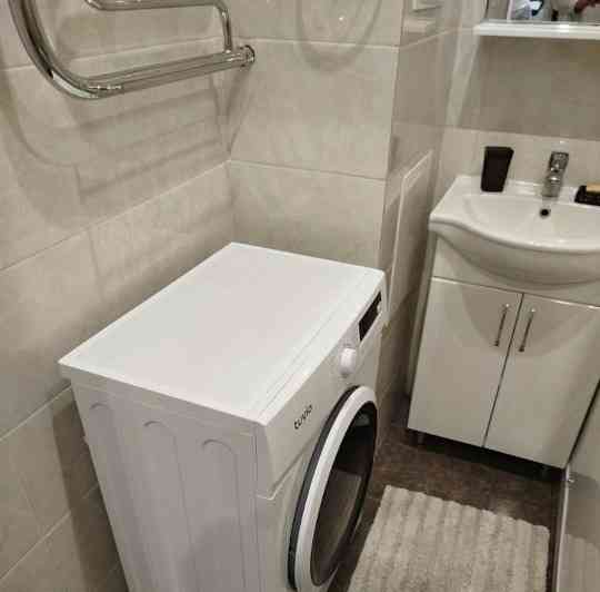 Предлагаю в аренду двухкомнатную квартиру по Комсомольскому Донецк