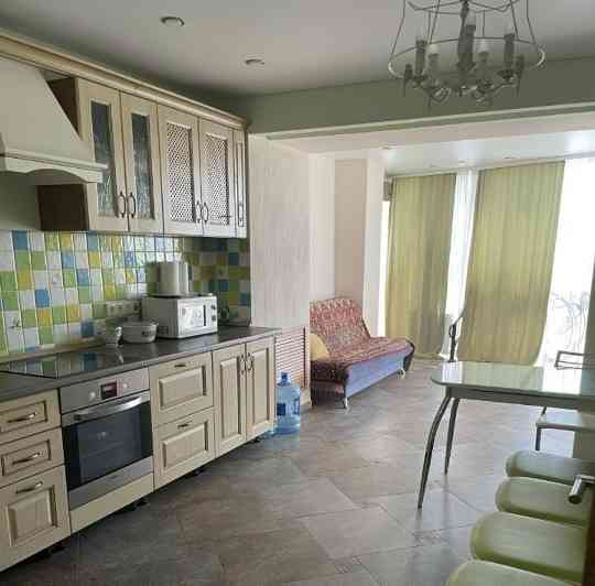 Сдаю двухкомнатную квартиру 58.0 м² этаж 6 город Донецк, Донецк