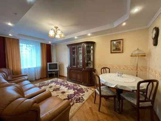 Сдаётся шикарная 2-комнтная квартира Ворошиловский район, улица 50-летия Донецк