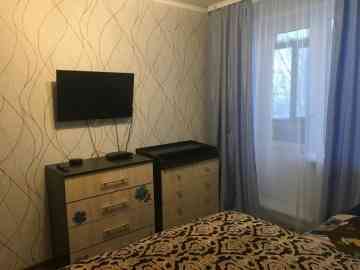 Сдаётся 2х комнатная квартира Калининский р-н Мед. Институт 4 этаж 13 Донецк