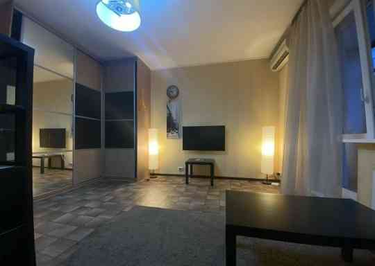 Сдам: 1 комнатную квартиру Пархоменко 4 Донецк