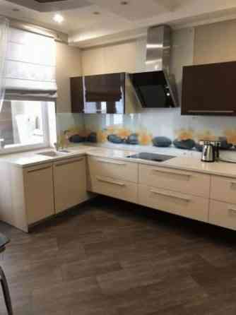 Ленинский, ул. Кирова 4 Донецк