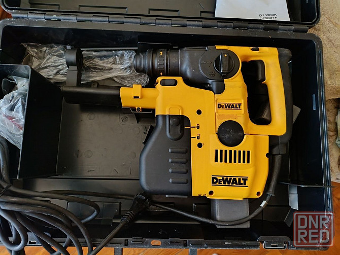 Перфоратор DeWALT D25304 Донецк - изображение 1