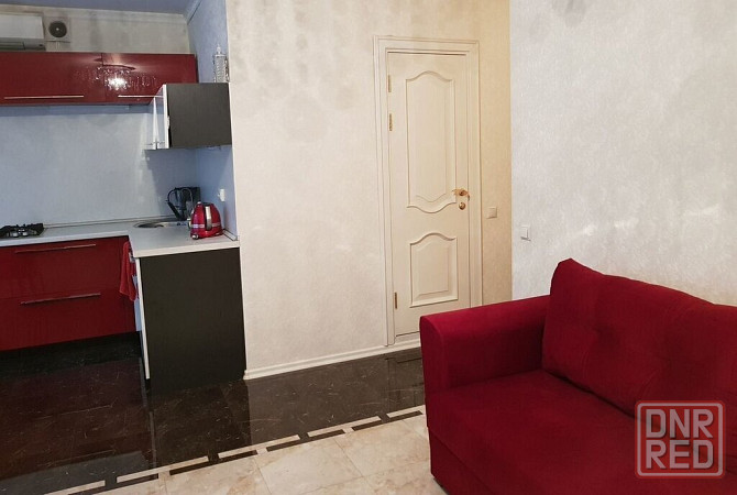 Сдаю двухкомнатную квартиру в Ворошиловском районе Донецка напротив площади Ленина. Донецк - изображение 3