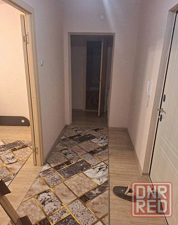 Сдам однушку для одного человека рядом с рынком на 23 Мариуполь - изображение 2