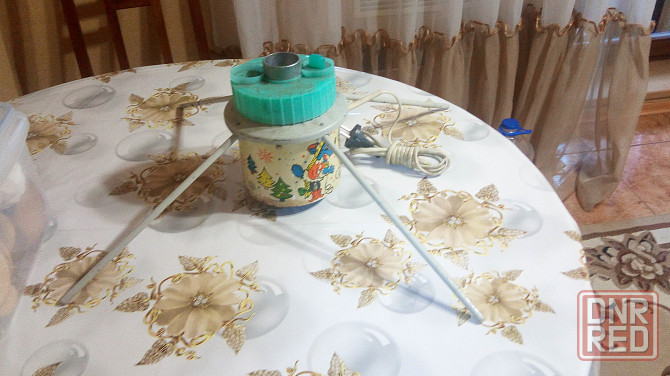 Ус тройство для вращения домашней новогодней ёлочки со светящимися гирляндами Донецк - изображение 2