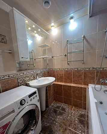 Донецк сити, рядом с Шахтёрской площадью Донецк