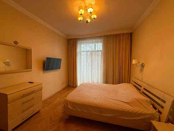 Сдаётся впервые 2 ком.кв в центре Донецка, Дом Правительства, в 20 метрах от бульвара Пушкина Донецк