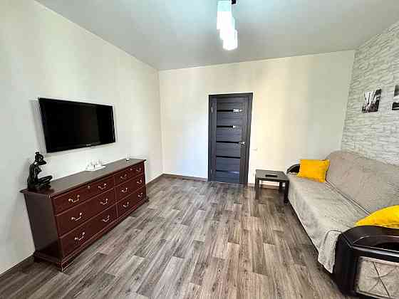 Сдаётся двухкомнатная квартира (студия + спальня). Кубышевский р-н. Бакины прям на кольце. Донецк