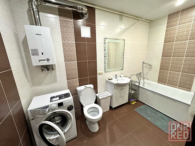 Сдаётся двухкомнатная квартира (студия + спальня). Кубышевский р-н. Бакины прям на кольце. Донецк - изображение 7